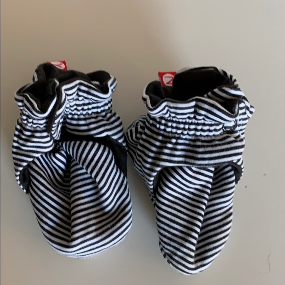 Zutano baby booties. 6 months black and white